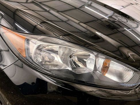 Used 2019 Ford Fiesta SE image 27