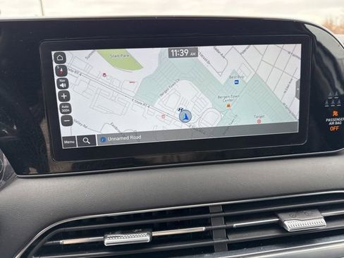 Used 2022 Hyundai Palisade Limited w/ Winter Package image 7