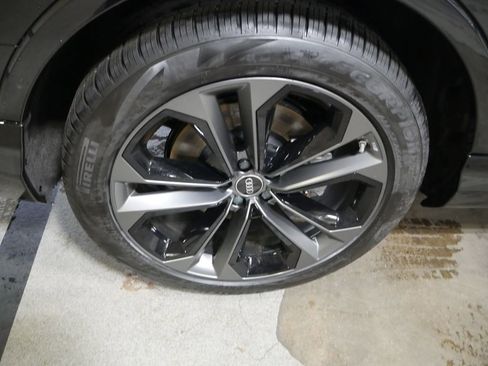 New 2026 Audi Q7 3.0T Premium Plus AWD/4WD image 14