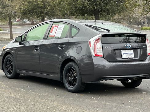 Used 2015 Toyota Prius Two image 7
