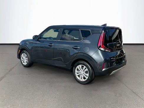 Used 2023 Kia Soul LX FWD image 5