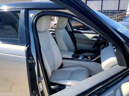 Used 2020 Land Rover Range Rover Velar R-Dynamic S image 8