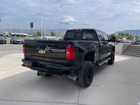 Used 2016 Chevrolet Silverado 2500 High Country w/ Duramax Plus Package AWD/4WD image 5