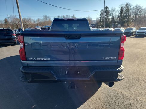 Used 2024 Chevrolet Silverado 2500 Custom w/ Custom Value Package image 7