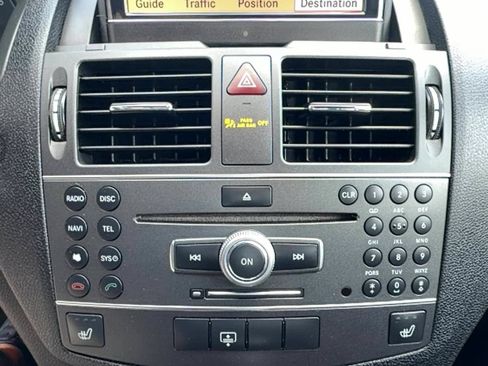 Used 2011 Mercedes-Benz C 300 4MATIC Sedan image 10