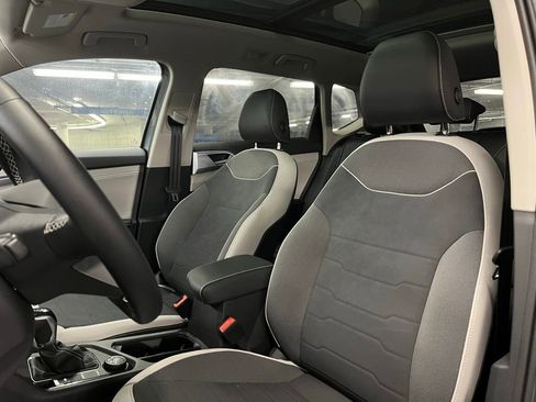 New 2026 Volkswagen Taos SE AWD/4WD image 21