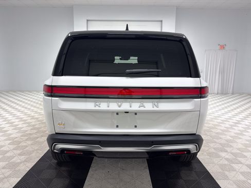 Used 2024 Rivian R1S Adventure AWD/4WD image 4