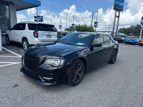 Used 2022 Chrysler 300 S w/ Comfort Group RWD image 1