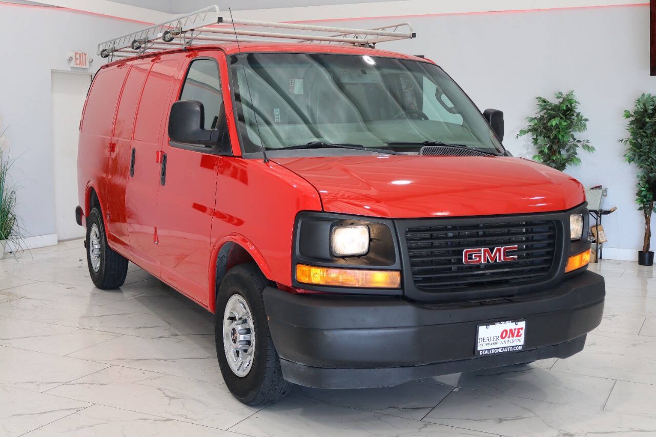 Used 2017 GMC Savana 3500 RWD image 1