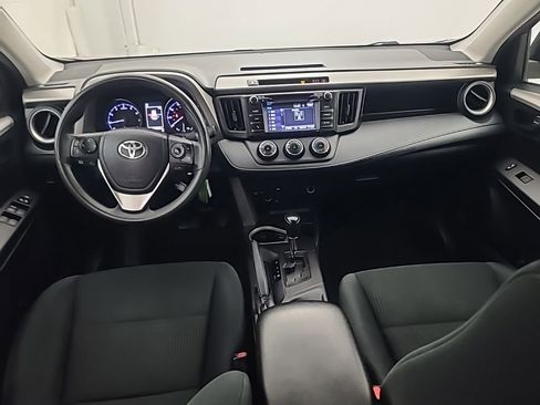 Used 2018 Toyota RAV4 LE AWD/4WD image 20