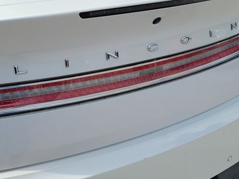 Used 2020 Lincoln MKZ FWD image 28