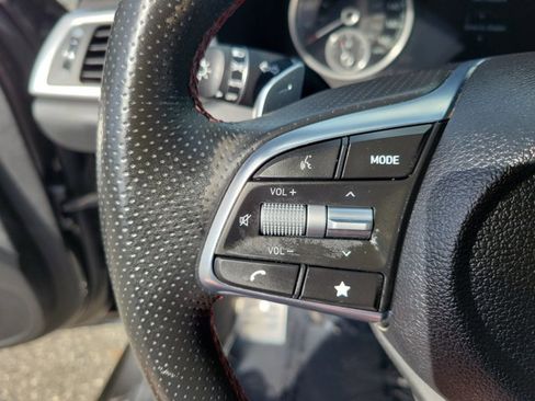 Used 2022 Genesis G70 3.3T image 20