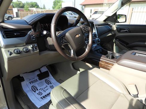 Used 2015 Chevrolet Suburban LT AWD/4WD image 16
