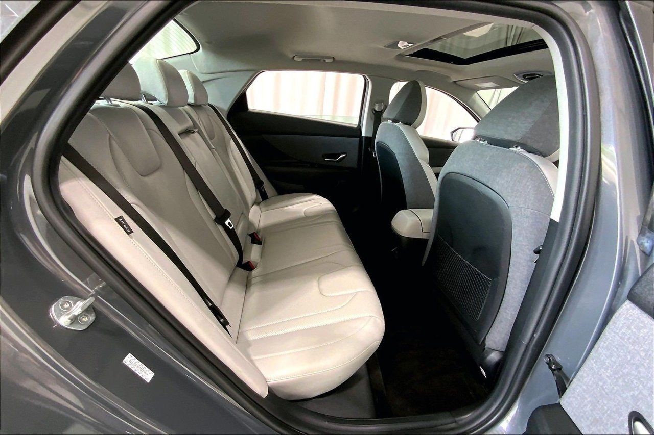 Used 2024 Hyundai Elantra Limited FWD image 20