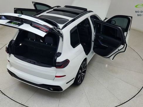 Used 2024 BMW X7 xDrive40i w/ M Sport Package AWD/4WD image 91