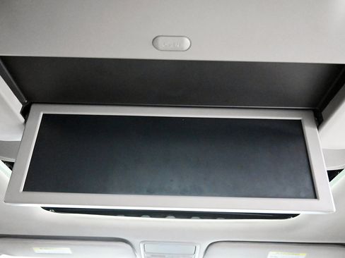 Used 2016 Honda Odyssey Touring Elite image 24