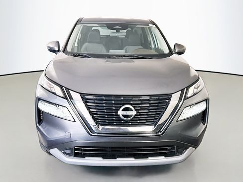 Used 2022 Nissan Rogue SV FWD image 2
