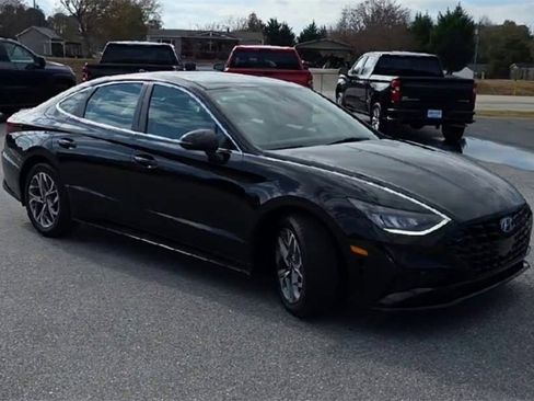 Used 2021 Hyundai Sonata SEL image 2