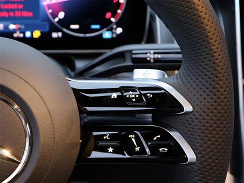 New 2026 Mercedes-Benz GLC 300 4MATIC image 34