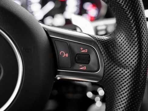 Used 2015 Audi R8 V10 w/ Full Leather Package image 16