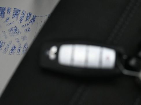 Used 2024 Mitsubishi Outlander SE image 30