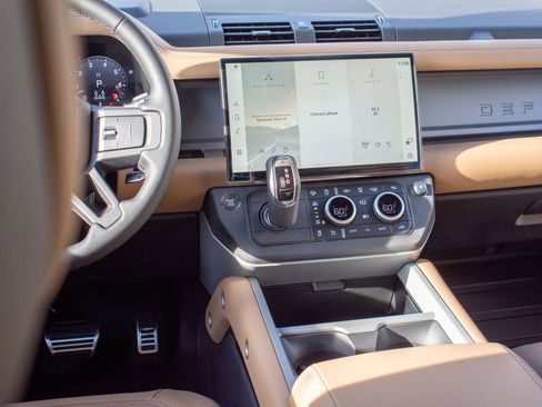 New 2026 Land Rover Defender 130 V8 AWD/4WD image 19