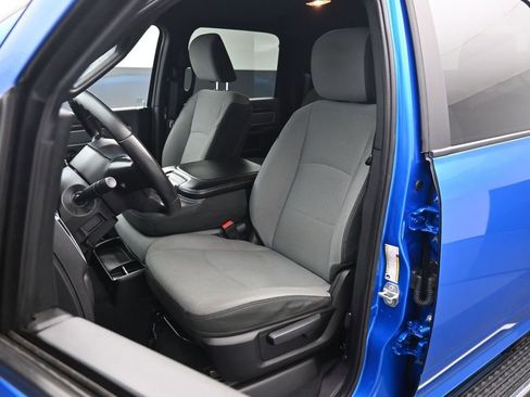 Used 2022 RAM 2500 Big Horn AWD/4WD image 9