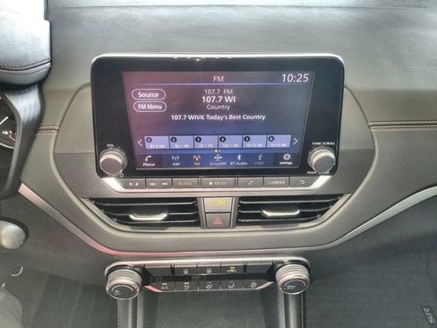 Used 2022 Nissan Altima 2.5 SR FWD image 16