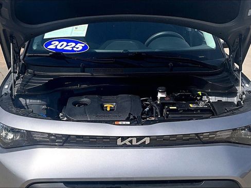 Used 2025 Kia Soul LX FWD image 30