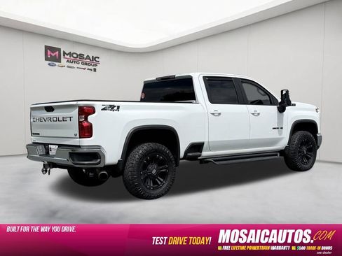 Used 2024 Chevrolet Silverado 2500 LT AWD/4WD image 7