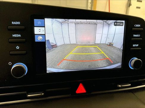 Used 2025 Hyundai Elantra Hybrid FWD image 20