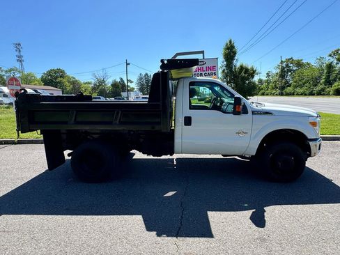 Used 2011 Ford F550 4x4 Regular Cab Super Duty w/ Payload Upgrade Pkg image 4