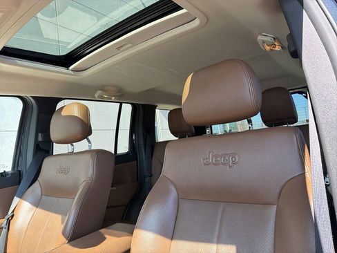 Used 2011 Jeep Liberty Limited w/ Comfort/Convenience Group image 5