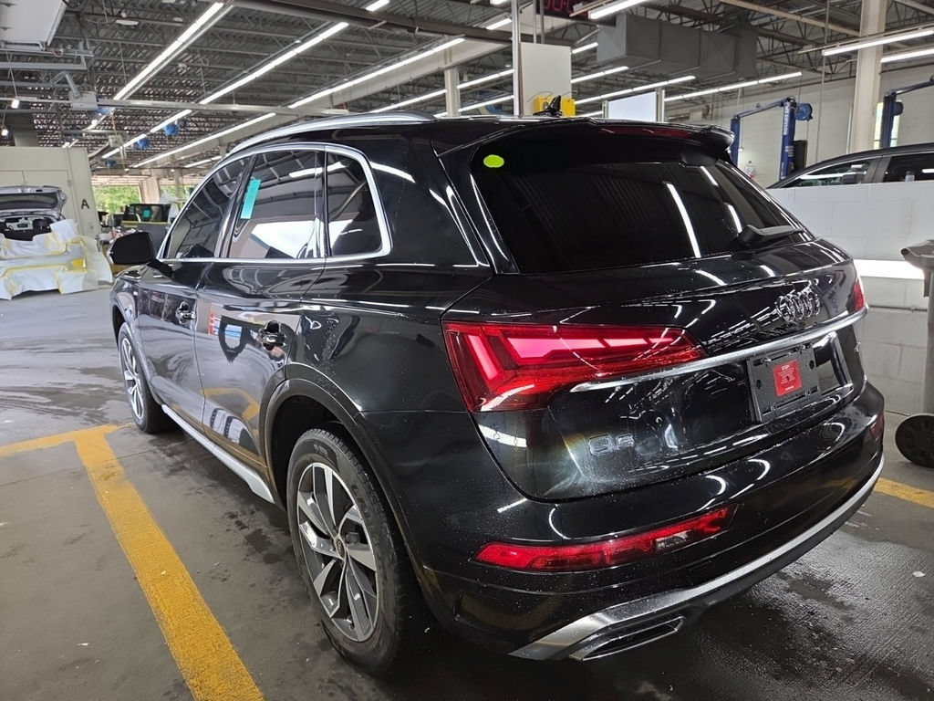 Used 2023 Audi Q5 2.0T Premium w/ Convenience Package AWD/4WD image 4