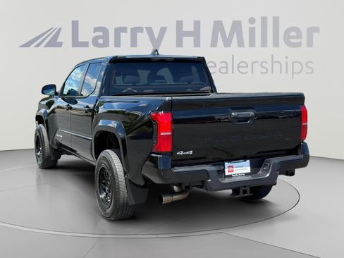 Used 2024 Toyota Tacoma SR5 AWD/4WD image 3