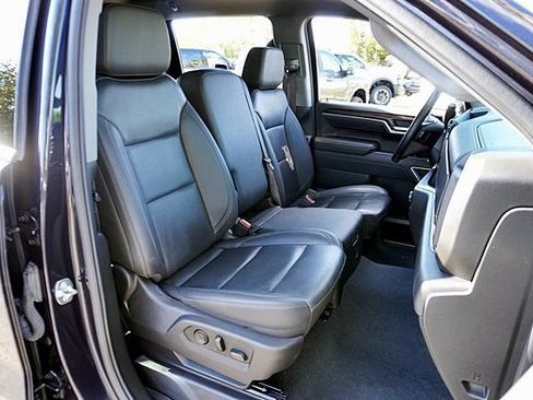 Used 2025 GMC Sierra 1500 SLT AWD/4WD image 19