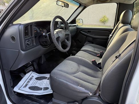 Used 2003 Chevrolet Silverado 2500 W/T image 15