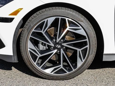 Certified 2025 Hyundai Ioniq 6 SEL RWD image 11