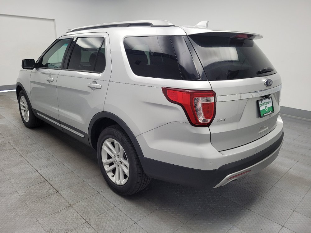 Used 2016 Ford Explorer XLT w/ Equipment Group 202A FWD image 5