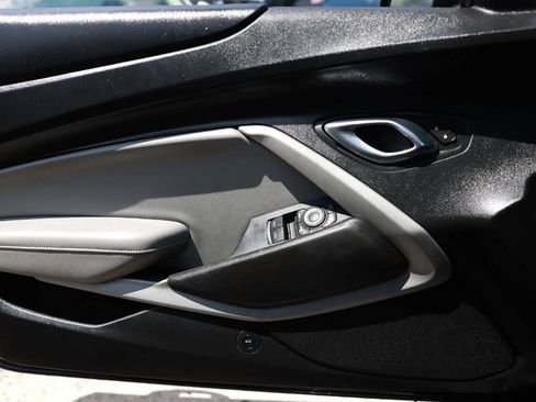 Used 2020 Chevrolet Camaro LT RWD image 11