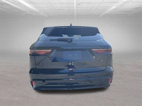New 2026 Jaguar F-PACE R-Dynamic S AWD/4WD image 8