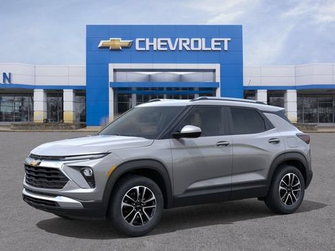 New 2026 Chevrolet TrailBlazer LT AWD/4WD image 2