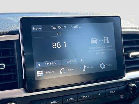 Used 2025 Hyundai Venue SEL FWD image 14