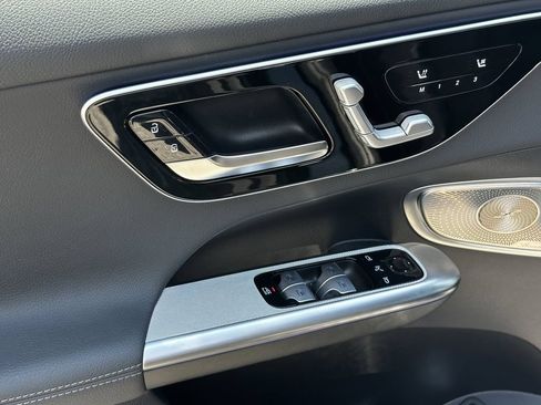 Certified 2026 Mercedes-Benz GLC 300 image 12