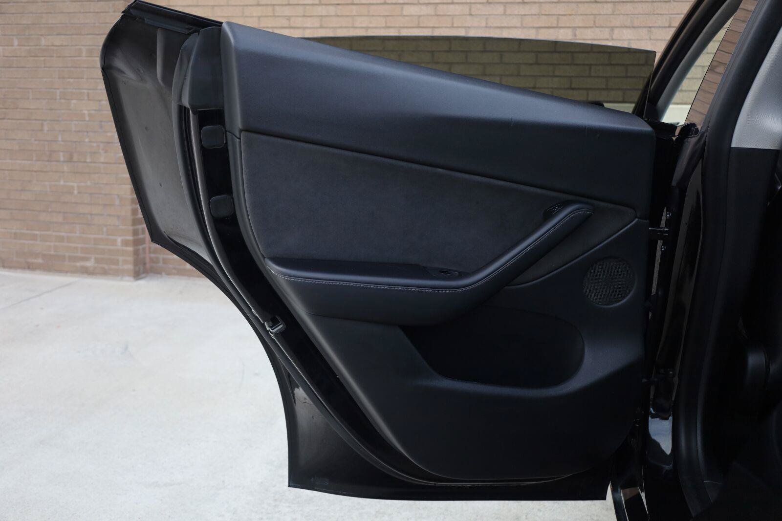 Used 2021 Tesla Model Y Long Range AWD/4WD image 19