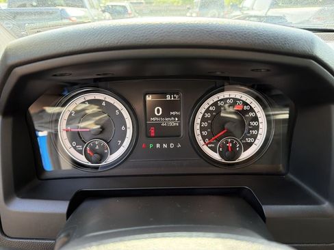 Used 2023 RAM 1500 Classic SLT AWD/4WD image 17