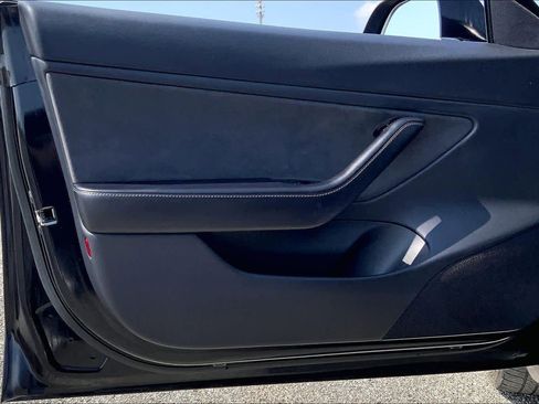 Used 2018 Tesla Model 3 Long Range RWD image 20