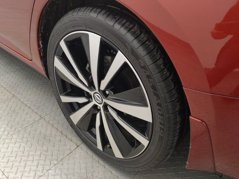 Used 2021 Nissan Altima 2.5 SR w/ SR Premium Package image 31