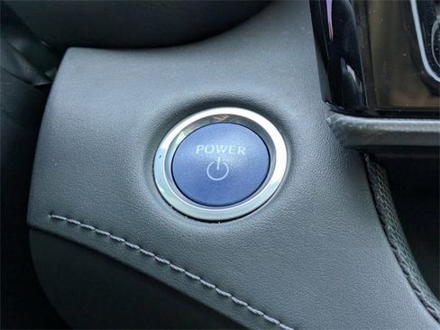 Used 2021 Toyota Highlander Platinum image 34