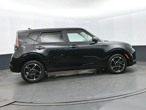 Used 2023 Kia Soul EX FWD image 4